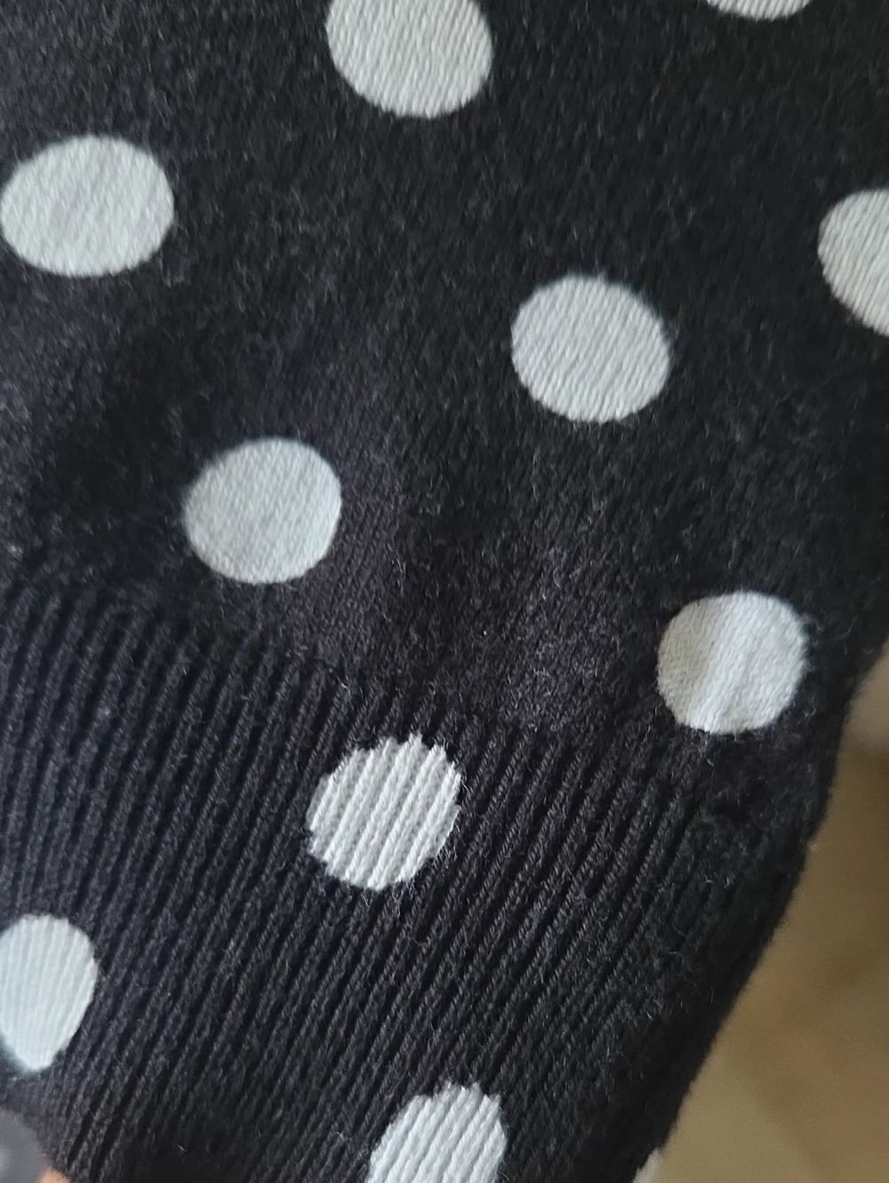 Liz Claiborne Black Short Sleeve Top with White Polka Dots